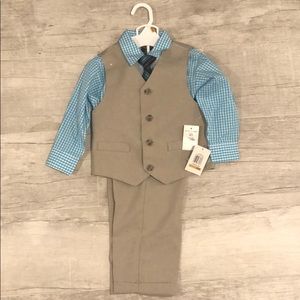 NWT Size 3T Nautica 4 piece toddler suit